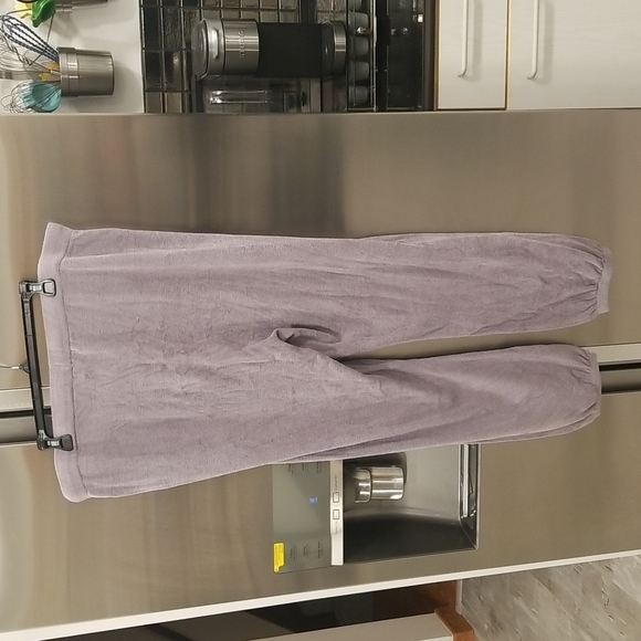 💕BAREFOOT DREAMS💕 CozyChic Ultra Lite Track Pants ~ Lavender Haze 1X NWT - Picture 3 of 11